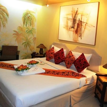 Pasadena alojamiento Hotel Pattaya Exterior foto