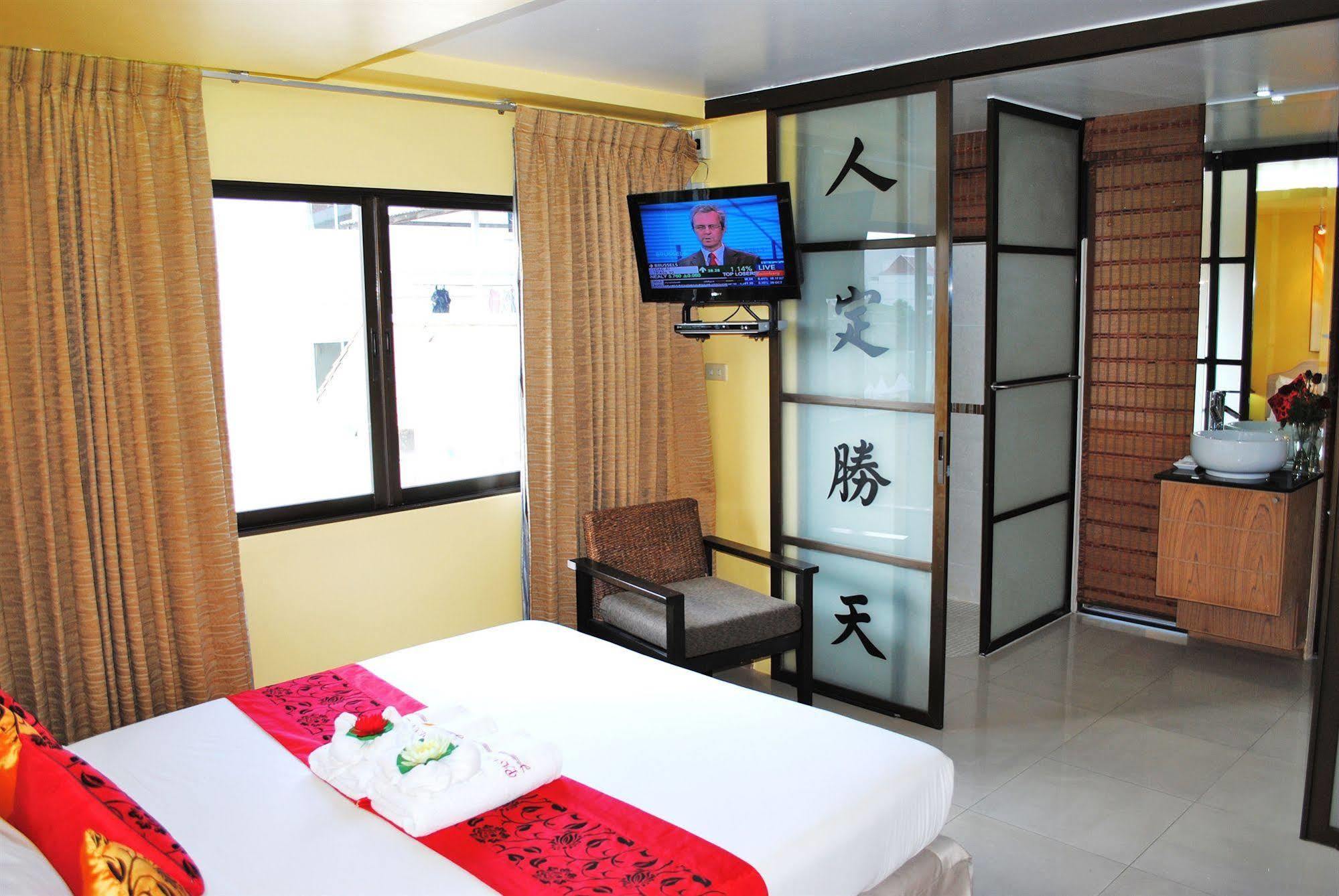 Pasadena alojamiento Hotel Pattaya Exterior foto